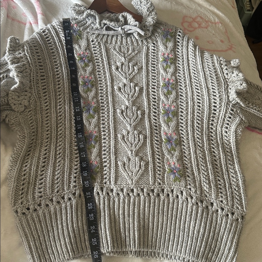 ZARA Embroidered Gray Flowery Sweater Front and Back Intricate Design Size M - Picture 8 of 9
